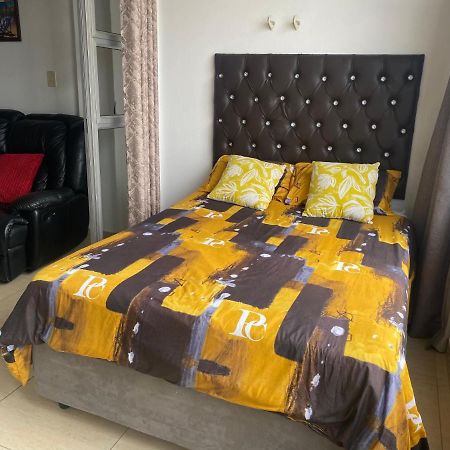 Tenbury Beach Apartment Durban Esterno foto