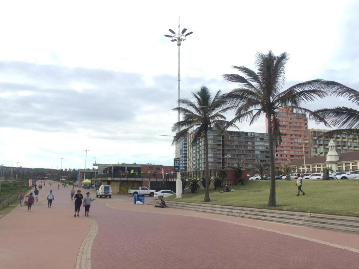 Tenbury Beach Apartment Durban Esterno foto